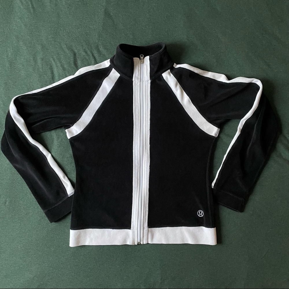 SPORTY Y2K Vintage Velour lululemon Black and White Zip-Up